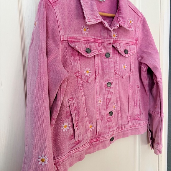 Veveret Daisy Print Button Up Pink Boutique Denim Jacket, Medium - Picture 6 of 15